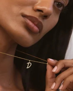 Collar Letra D