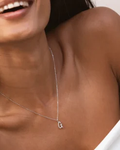 Collar Plata Letra G