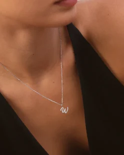 Collar Plata Letra W