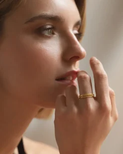 Golden Tress Ring - Smooth